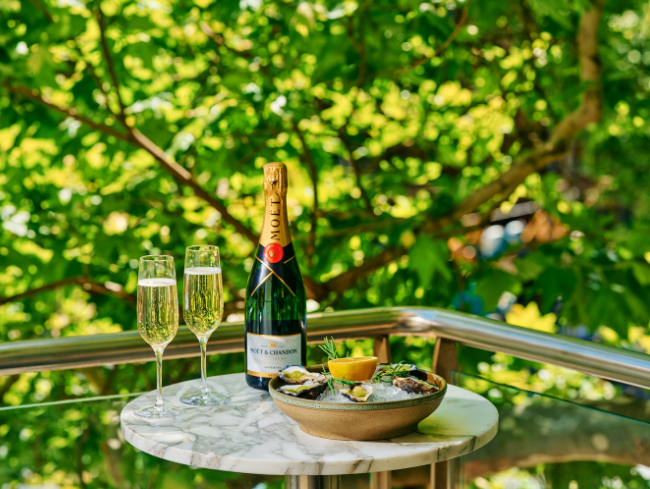 Moet & Oysters on the Terrace at Allegro 